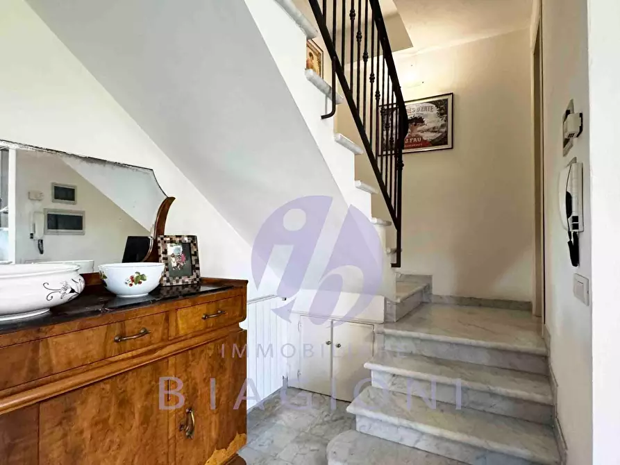 Immagine 13 di Casa bifamiliare in vendita  a Pietrasanta