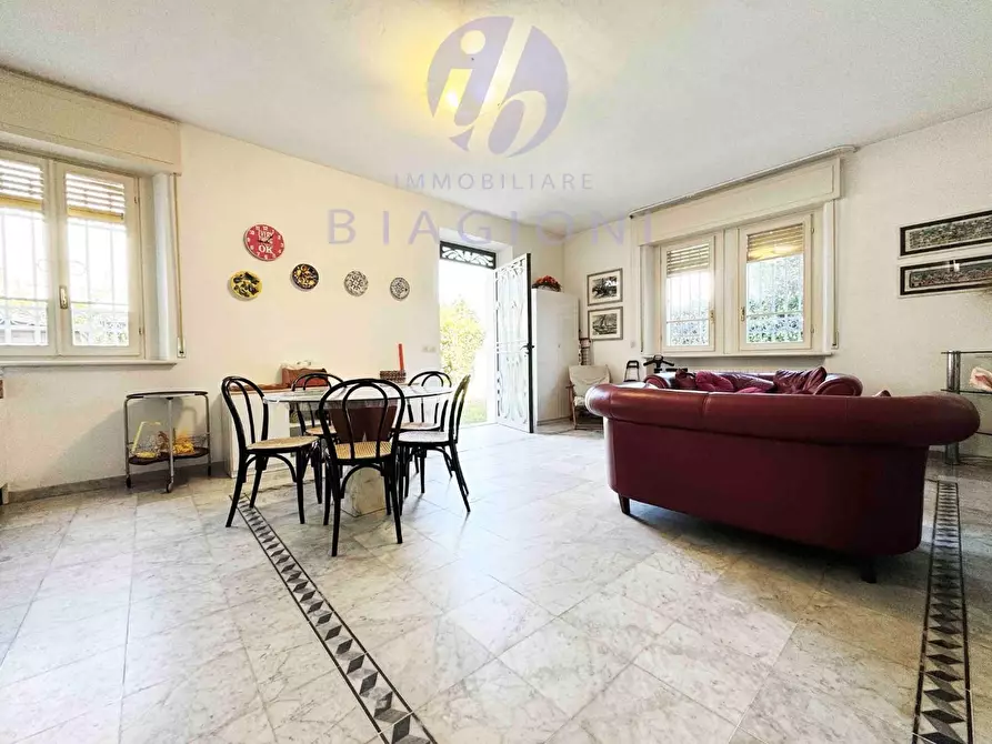 Immagine 14 di Casa bifamiliare in vendita  a Pietrasanta
