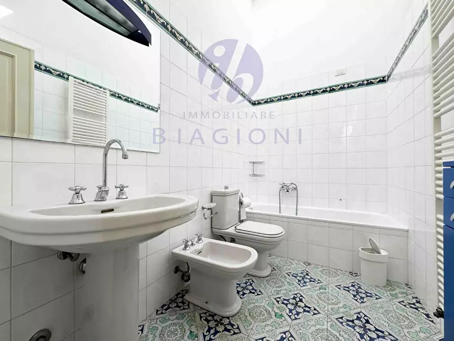 Immagine 32 di Casa bifamiliare in vendita  a Pietrasanta