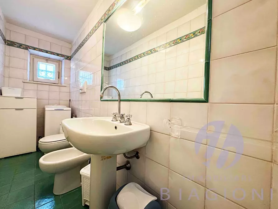 Immagine 17 di Casa bifamiliare in vendita  a Pietrasanta