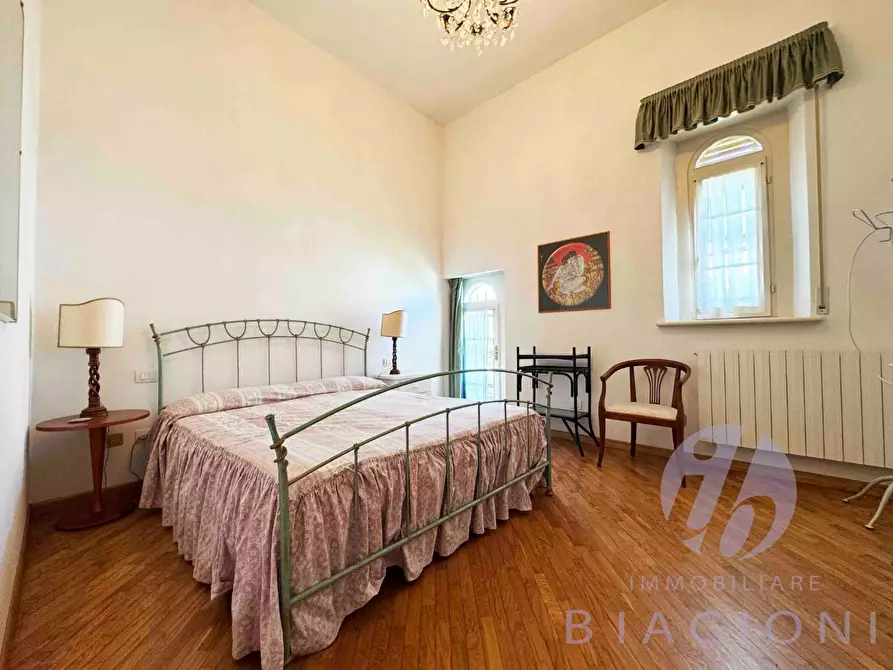 Immagine 30 di Casa bifamiliare in vendita  a Pietrasanta