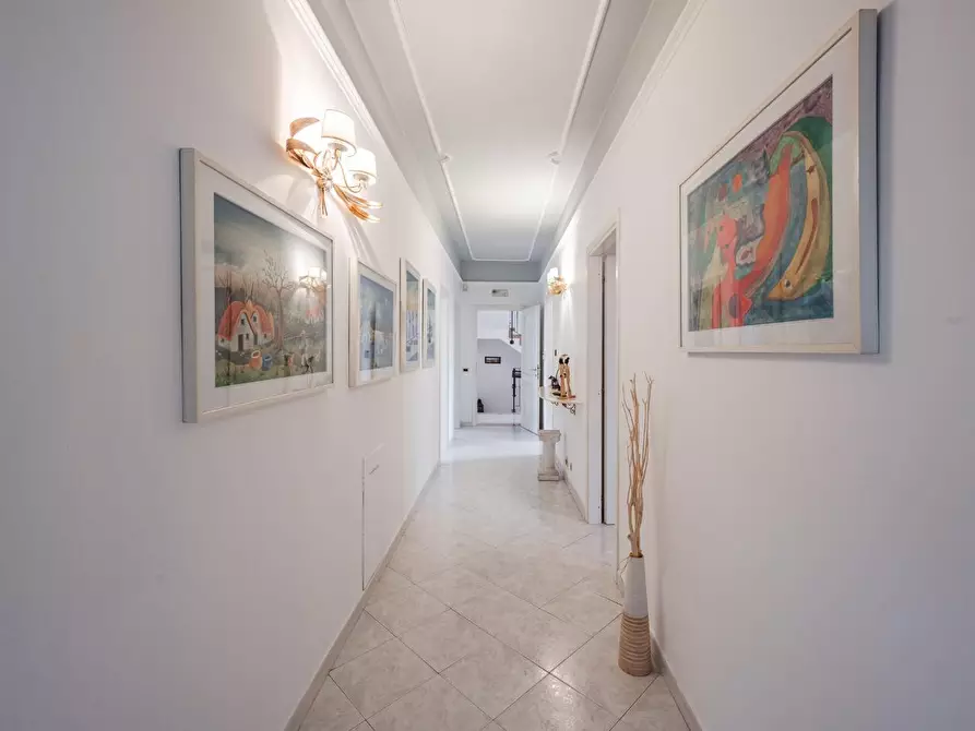 Immagine 27 di Casa indipendente in vendita  a Reggio Nell'emilia