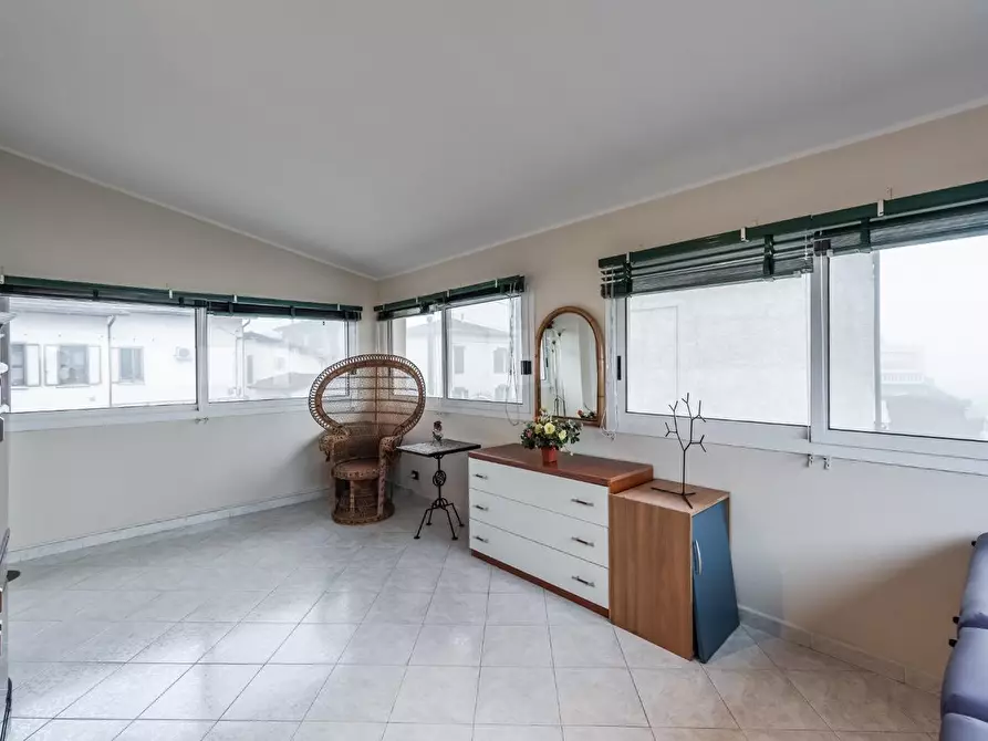 Immagine 31 di Casa indipendente in vendita  a Reggio Nell'emilia