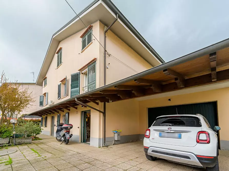 Immagine 34 di Casa indipendente in vendita  a Reggio Nell'emilia