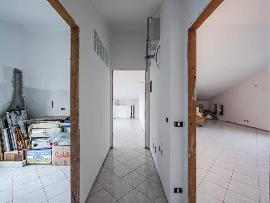 Immagine 34 di Casa indipendente in vendita  a Reggio Nell'emilia