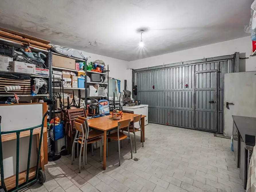 Immagine 47 di Casa indipendente in vendita  a Reggio Nell'emilia