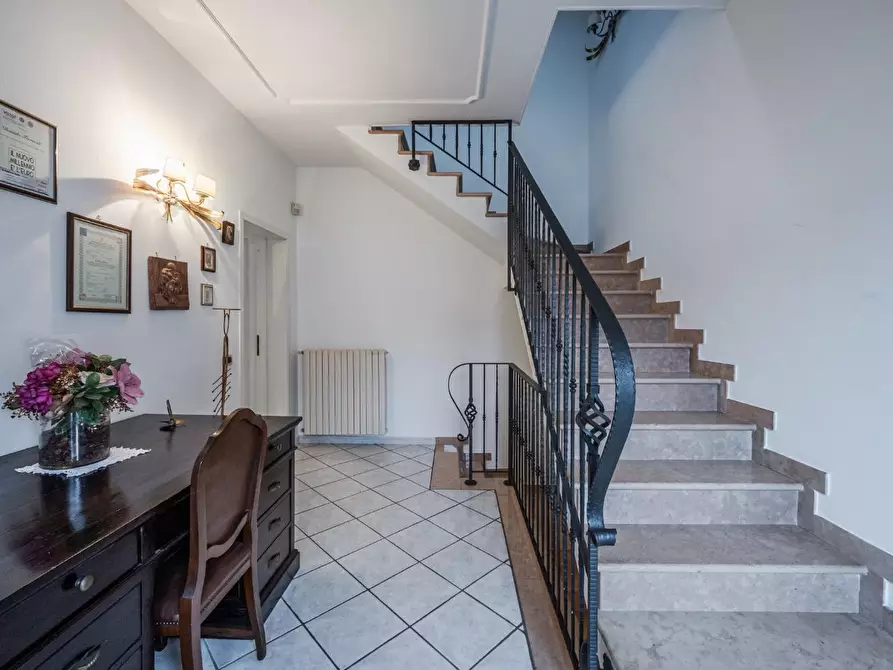 Immagine 16 di Casa indipendente in vendita  a Reggio Nell'emilia