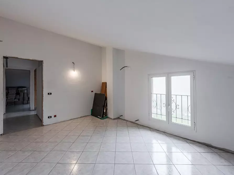 Immagine 38 di Casa indipendente in vendita  a Reggio Nell'emilia