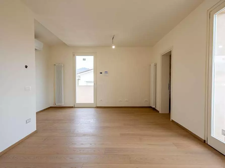 Immagine 13 di Villa in vendita  a Forte Dei Marmi