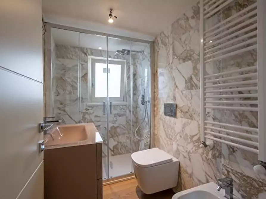 Immagine 16 di Villa in vendita  a Forte Dei Marmi