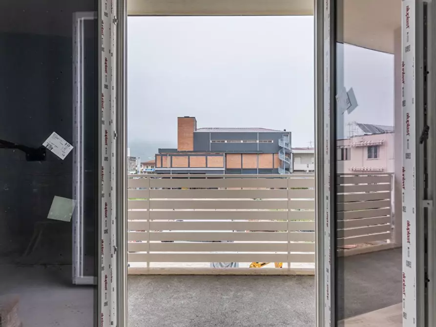 Immagine 15 di Villetta a schiera in vendita  a Cascina