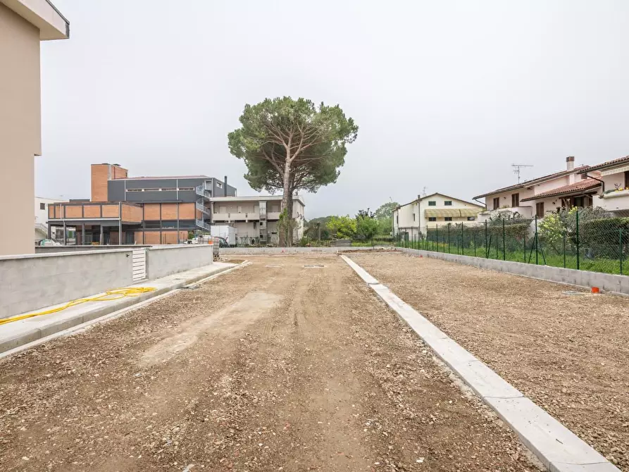 Immagine 6 di Villetta a schiera in vendita  a Cascina