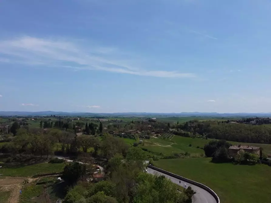 Immagine 16 di Appartamento in vendita  a Siena