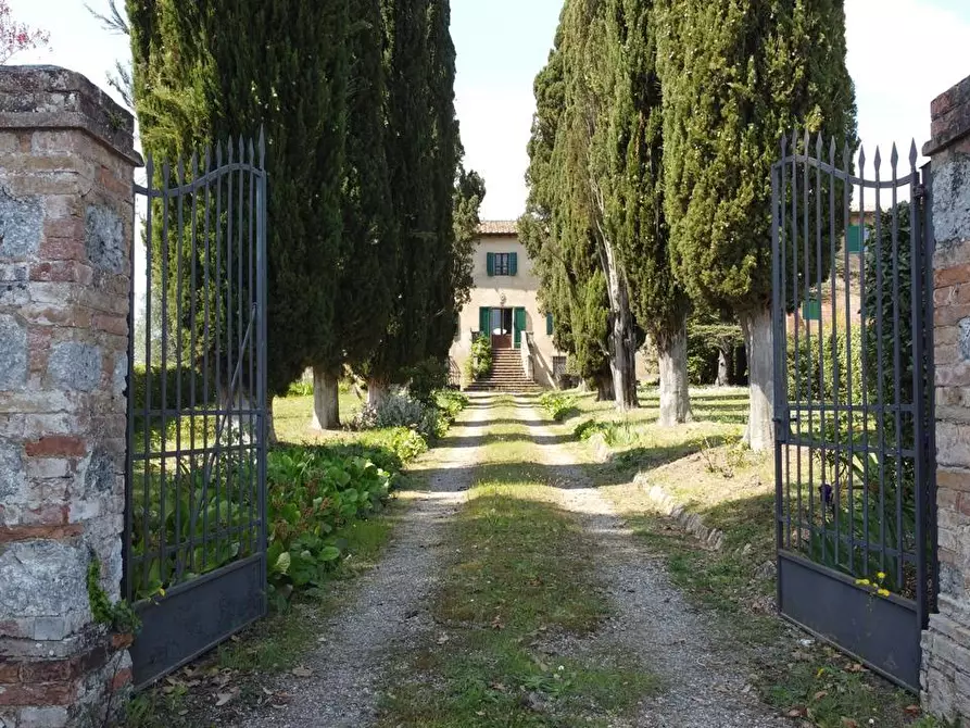 Immagine 18 di Mansarda in vendita  a Siena