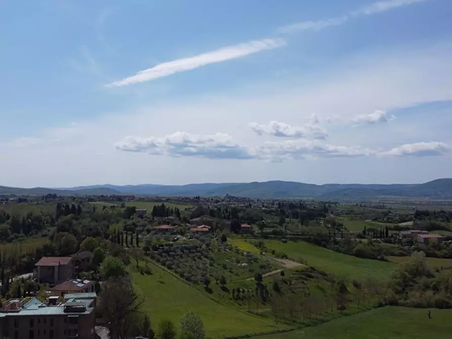 Immagine 20 di Appartamento in vendita  a Siena