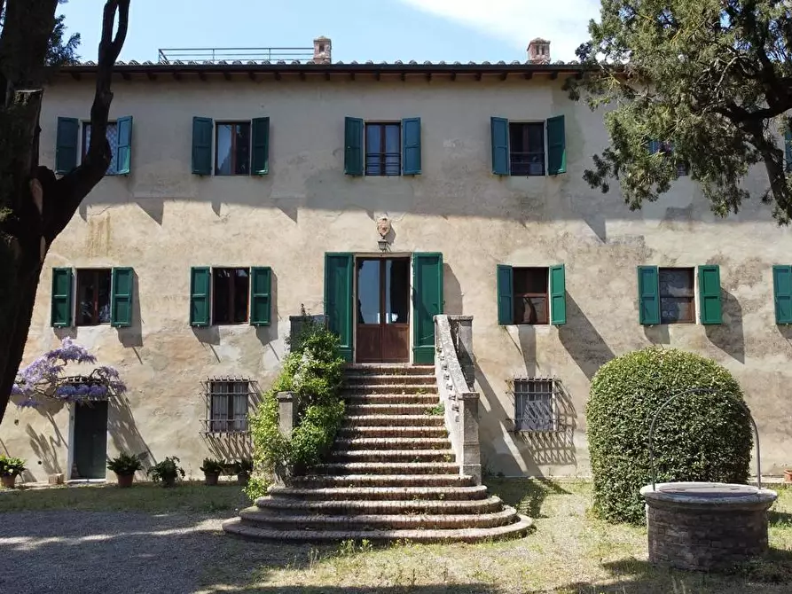 Immagine 11 di Appartamento in vendita  a Siena