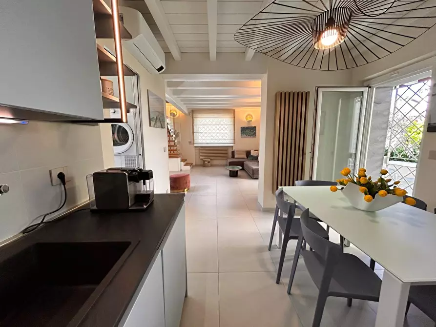 Immagine 7 di Casa bifamiliare in vendita  a Forte Dei Marmi