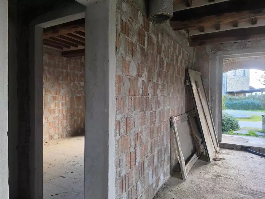 Immagine 8 di Casa colonica in vendita  a Cortona