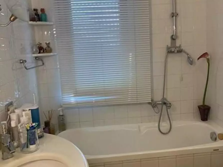 Immagine 9 di Appartamento in vendita  a Massa