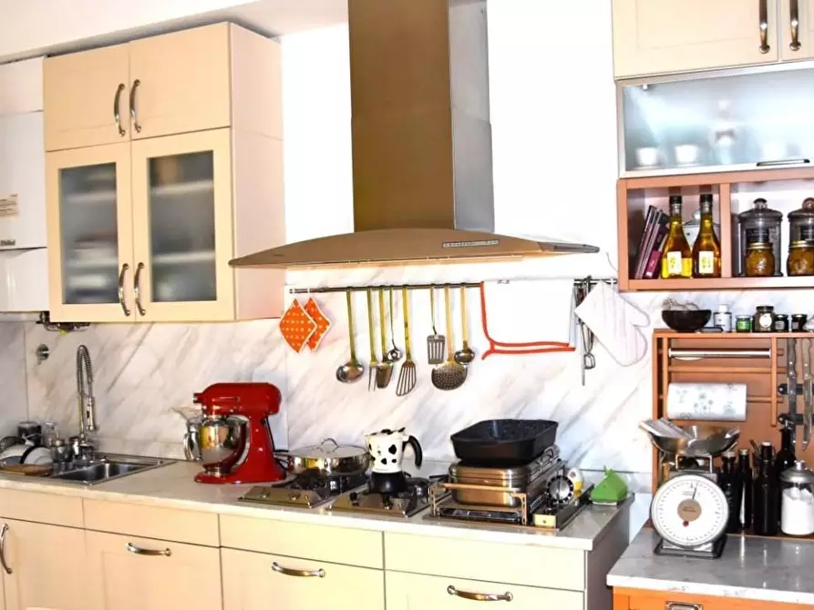 Immagine 5 di Appartamento in vendita  a Massa