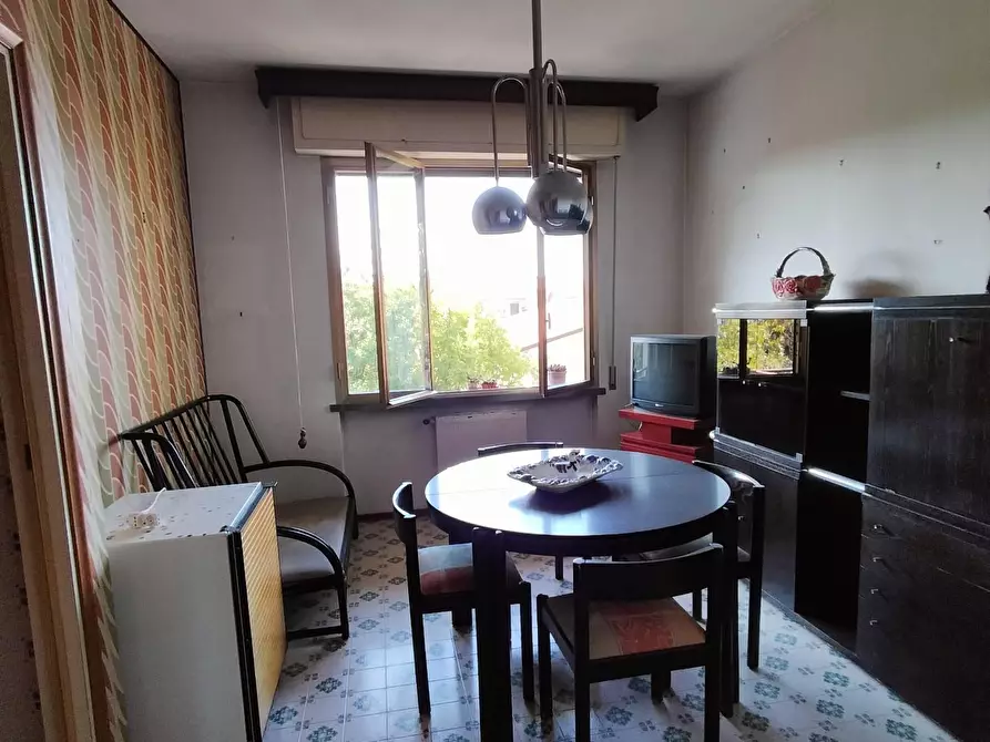 Immagine 4 di Appartamento in vendita  a Massa