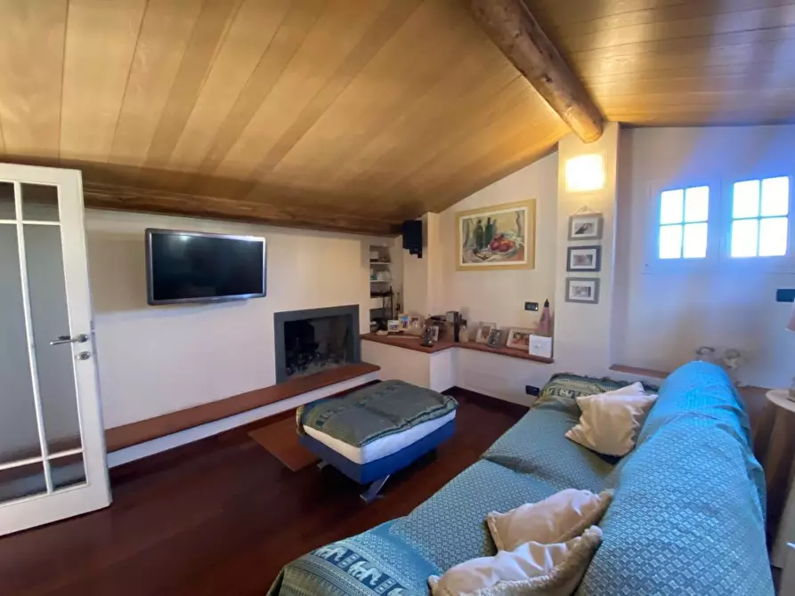 Immagine 25 di Appartamento in vendita  a Viareggio