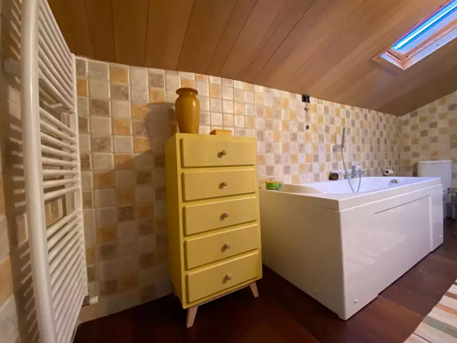 Immagine 29 di Appartamento in vendita  a Viareggio