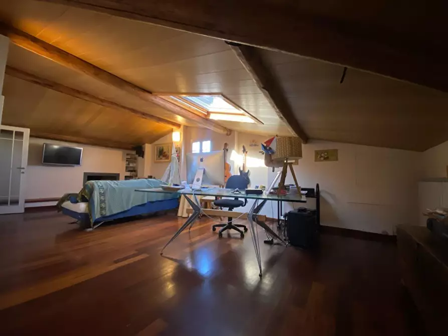 Immagine 16 di Appartamento in vendita  a Viareggio