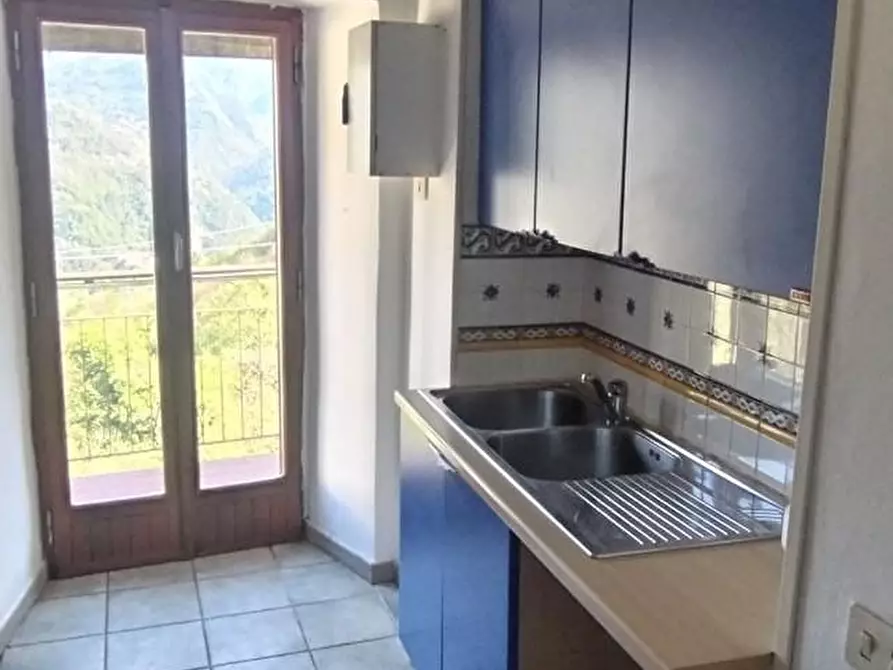 Immagine 8 di Appartamento in vendita  a Massa