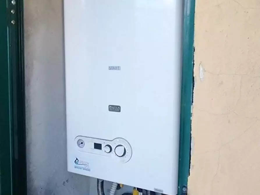 Immagine 17 di Appartamento in vendita  a Massa