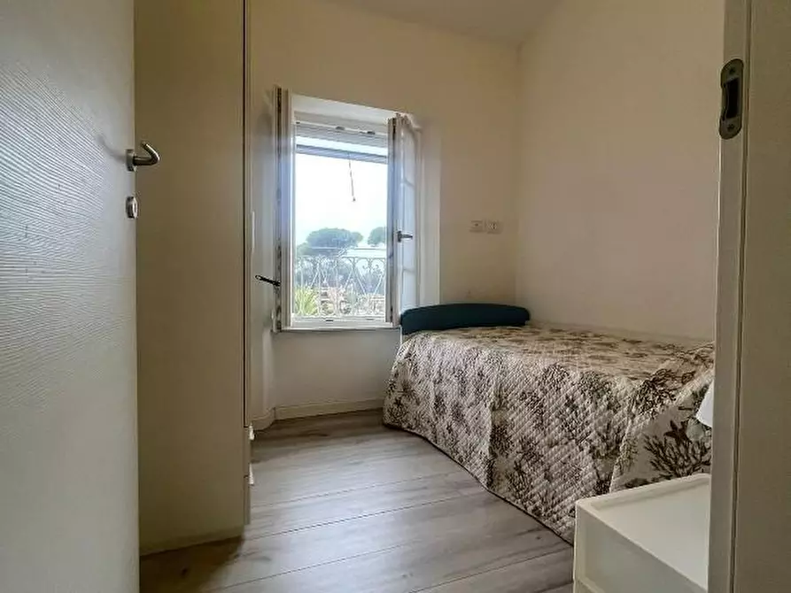 Immagine 6 di Appartamento in vendita  a Forte Dei Marmi