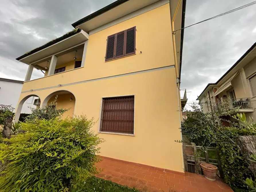 Immagine 14 di Casa indipendente in vendita  a Fucecchio