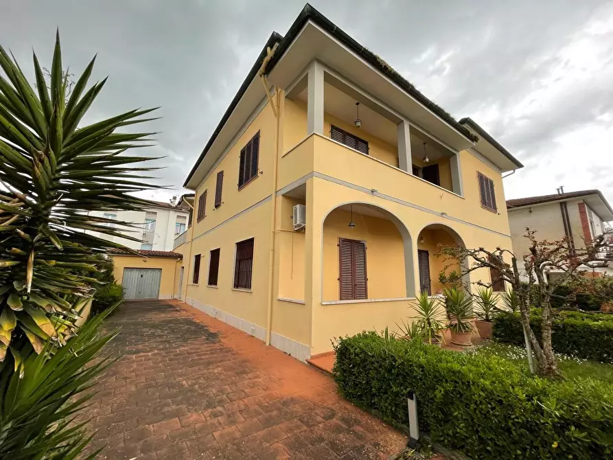 Immagine 13 di Casa indipendente in vendita  a Fucecchio