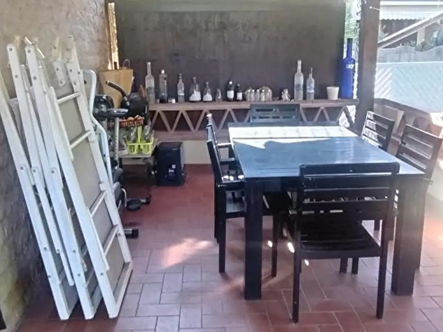 Immagine 8 di Casa indipendente in vendita  a Massa