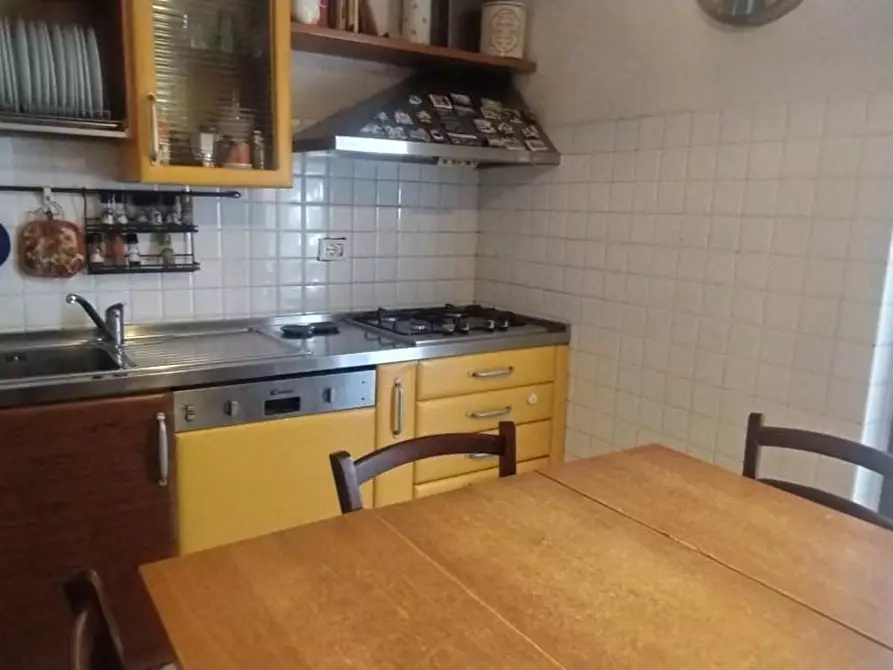 Immagine 17 di Casa indipendente in vendita  a Massa