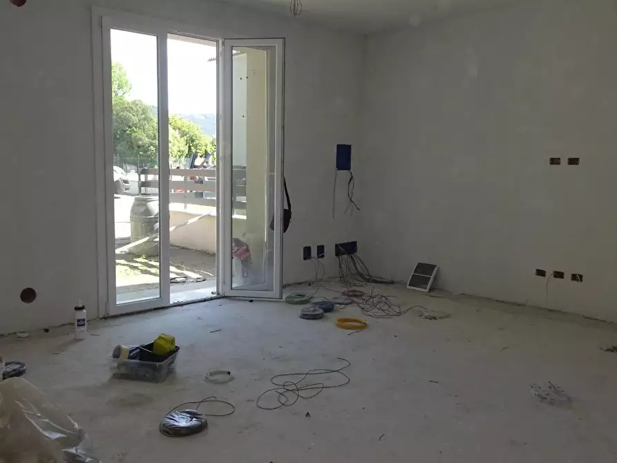 Immagine 1 di Villetta a schiera in vendita  a Cascina