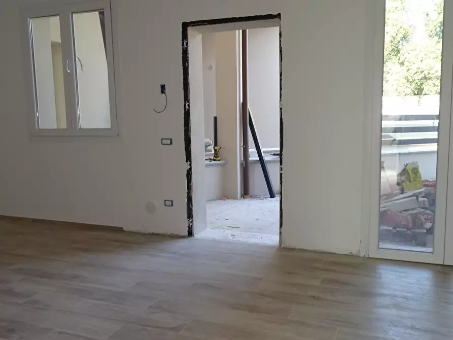 Immagine 4 di Villetta a schiera in vendita  a Cascina