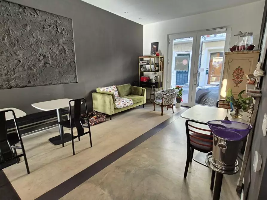 Immagine 1 di Villa in vendita  a Viareggio