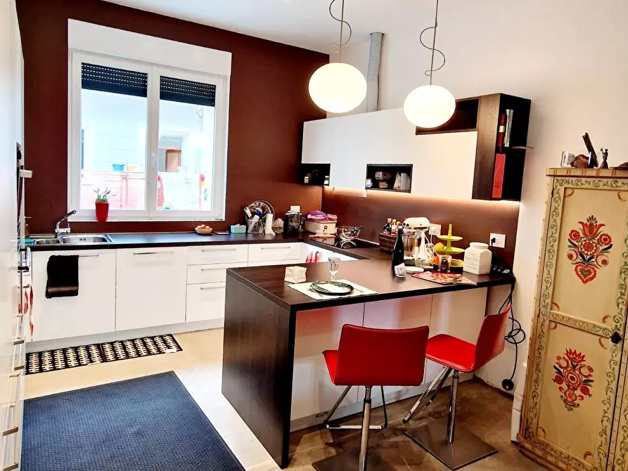 Immagine 20 di Villa in vendita  a Viareggio