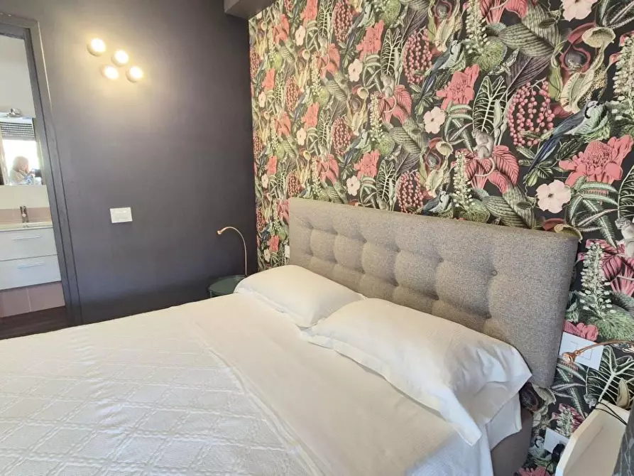 Immagine 33 di Villa in vendita  a Viareggio