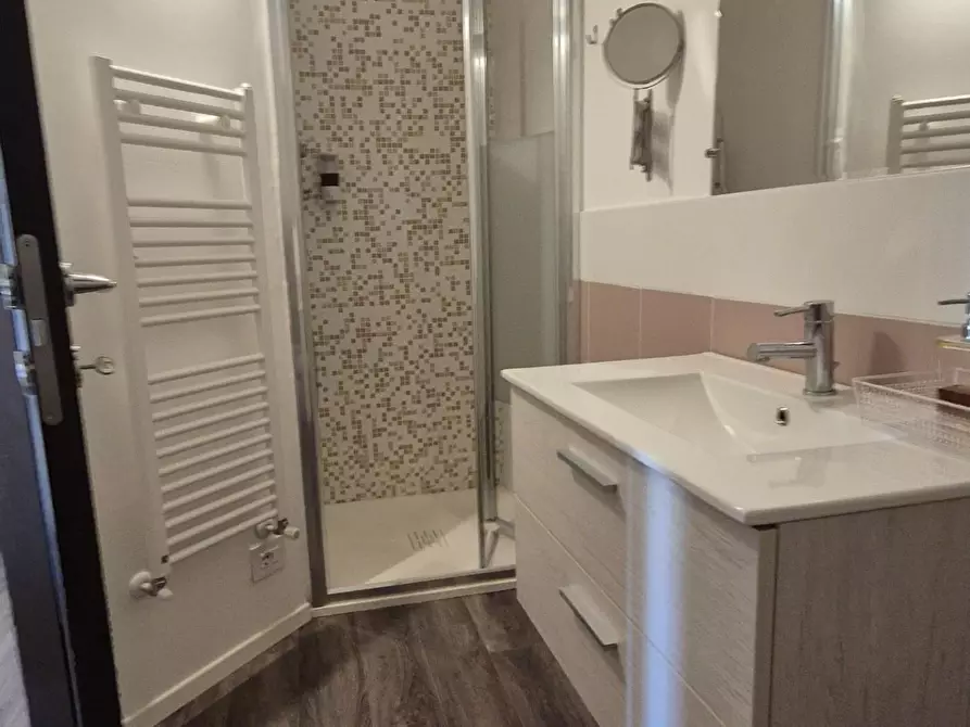 Immagine 39 di Villa in vendita  a Viareggio