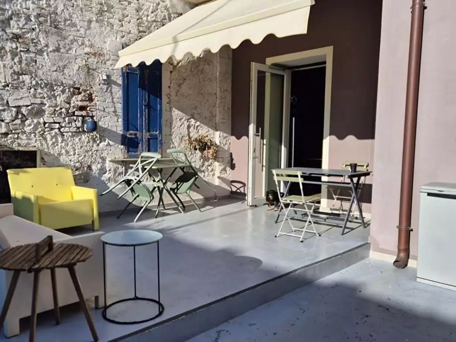 Immagine 15 di Villa in vendita  a Viareggio