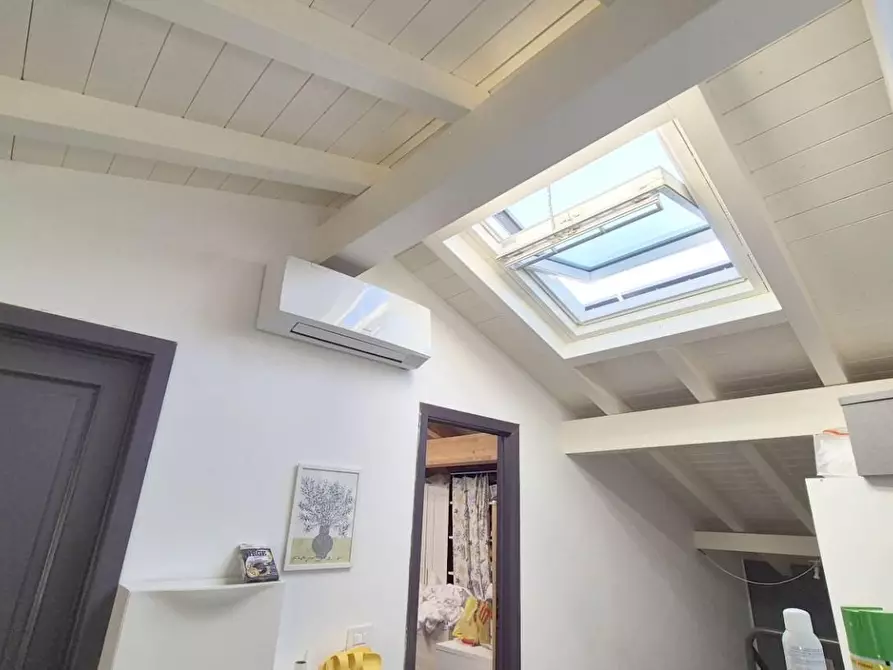 Immagine 65 di Villa in vendita  a Viareggio