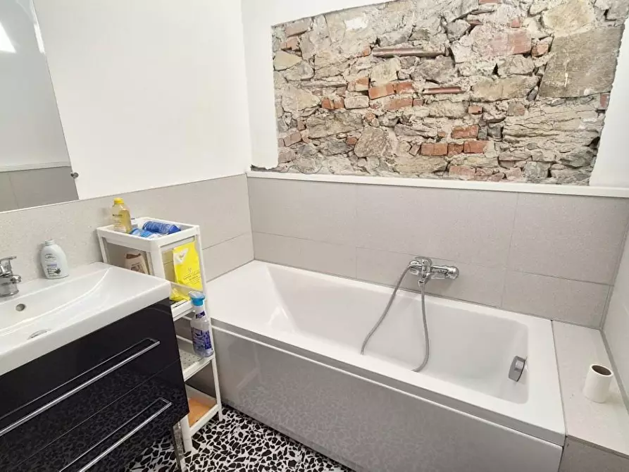 Immagine 72 di Villa in vendita  a Viareggio