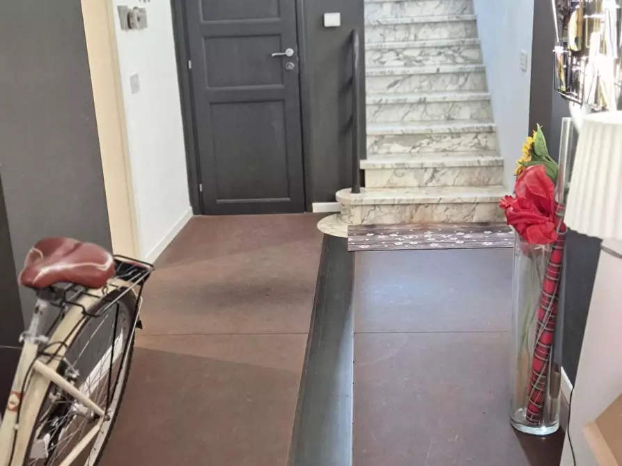 Immagine 17 di Villa in vendita  a Viareggio