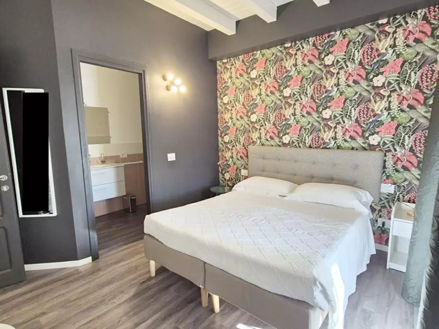 Immagine 30 di Villa in vendita  a Viareggio