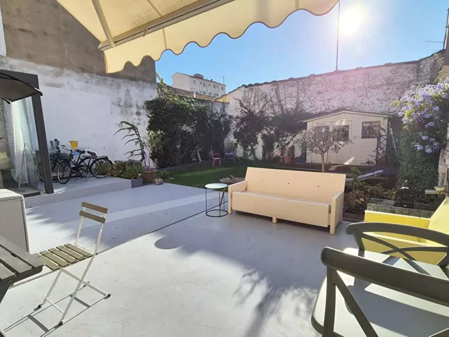 Immagine 8 di Villa in vendita  a Viareggio