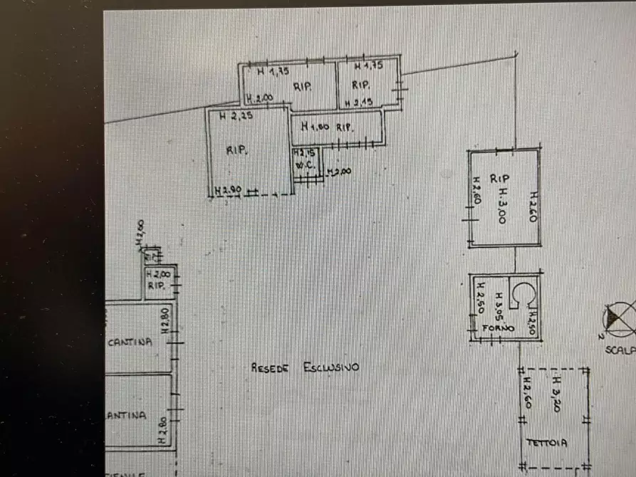 Immagine 1 di Casa colonica in vendita  a Forte Dei Marmi