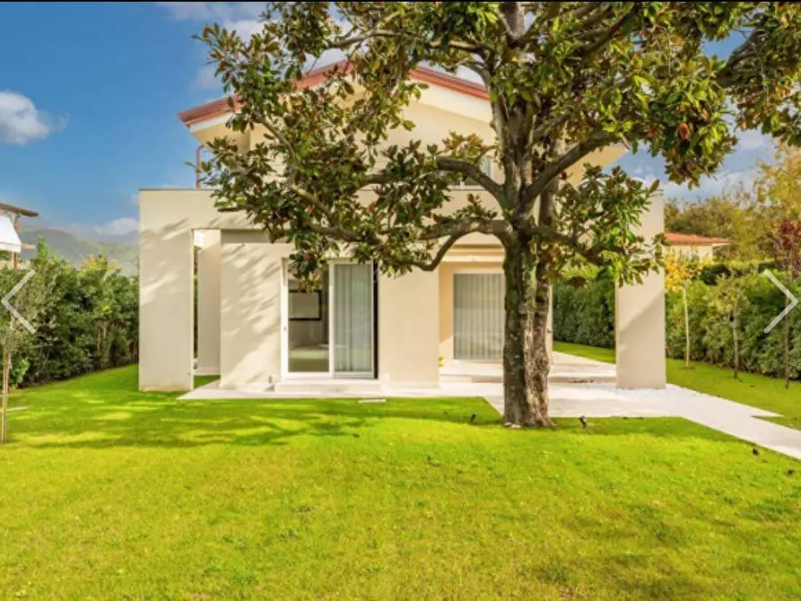 Immagine 4 di Villa in affitto  a Forte Dei Marmi