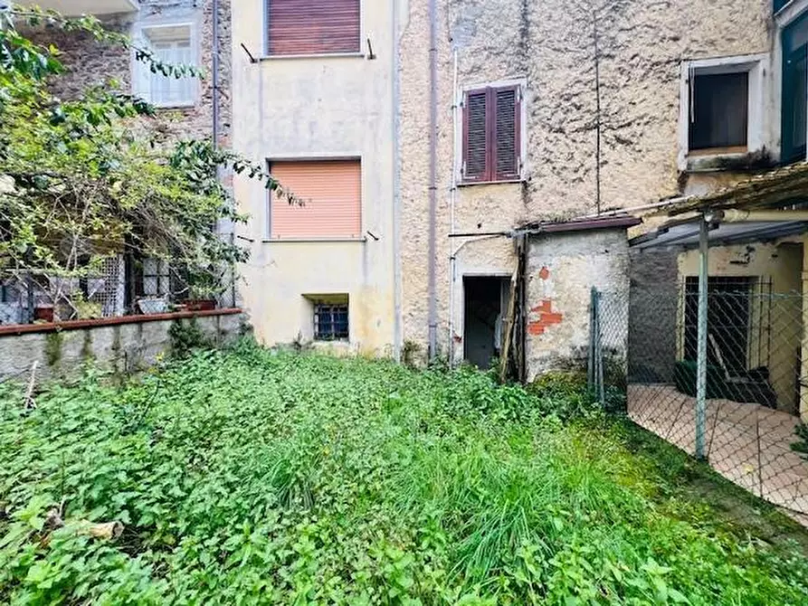 Immagine 7 di Appartamento in vendita  a Montignoso